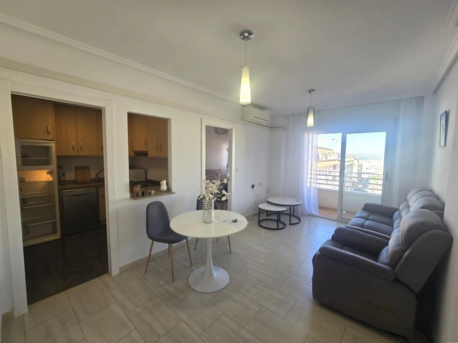 Mieszkanie w centrum, Torrevieja, 2 sypialnie i 2 łazienki